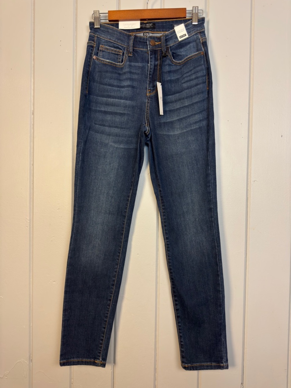 Judy Blue Olivia Hi-Rise Clean Relaxed Fit NWT JB82325DK  Size 3/26